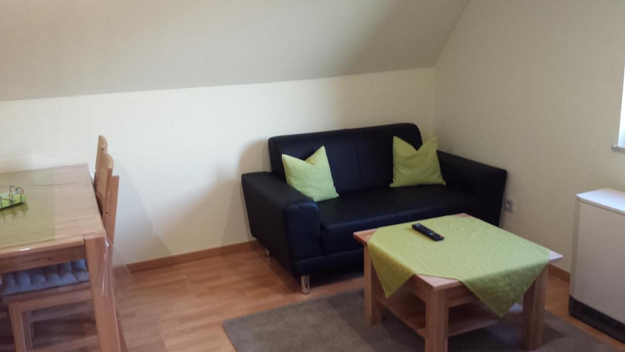Waldenbuch Ferienwohnung "Schwaebische Alb" , Pension Wauri מראה חיצוני תמונה